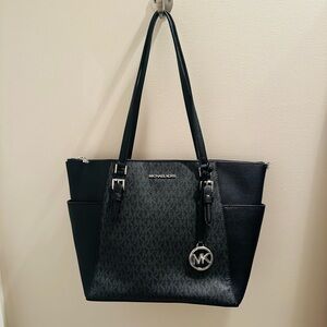 Michael Kors Charlotte, Black Tote Bag.